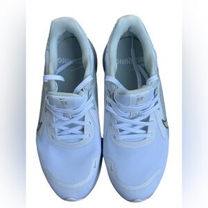 Nike Women’s Quest 5 White Metallic Athletic Sneakers